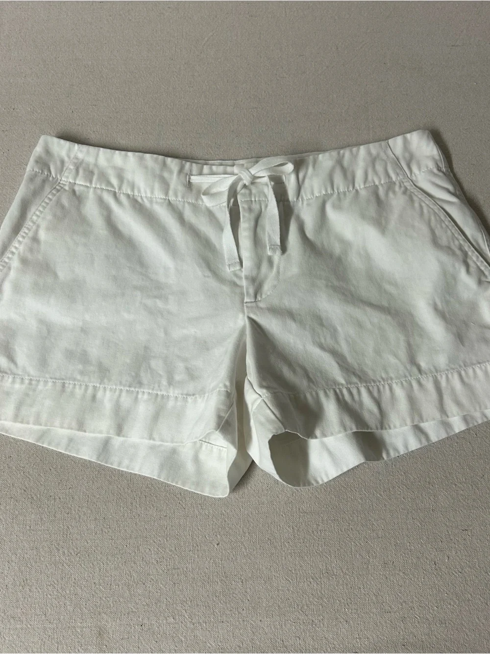 Gap Shorts Women’s 10 White